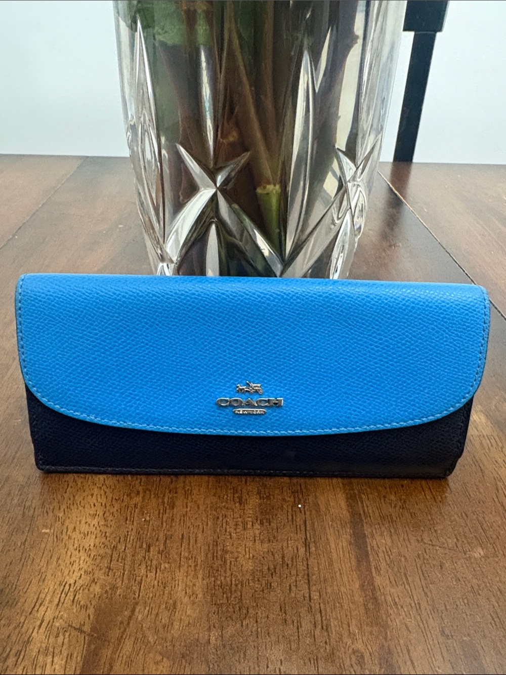 Coach Two-Tone Blue and Black Leather Long Wallet in Guc
